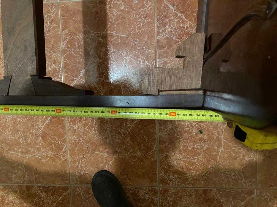 Cama meio corpo em madeira
