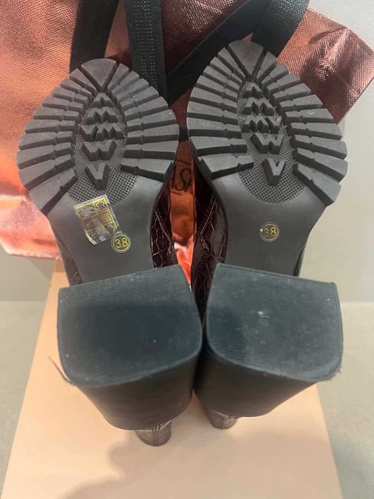 Buty Botki Sztybety na platformie Cesare Gaspari | 38 EU