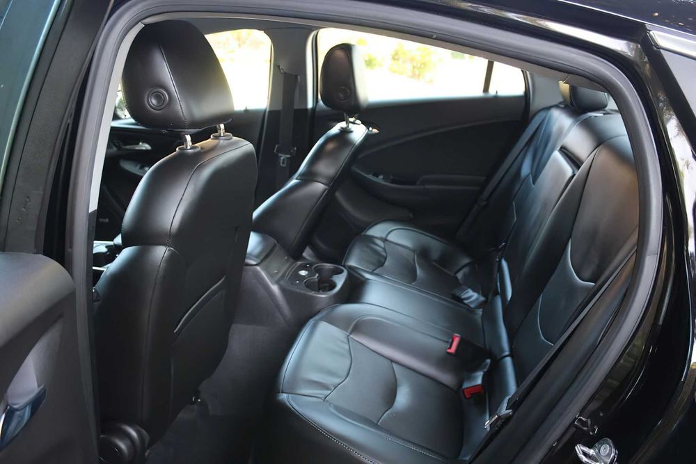 Chevrolet Volt Premier      2017