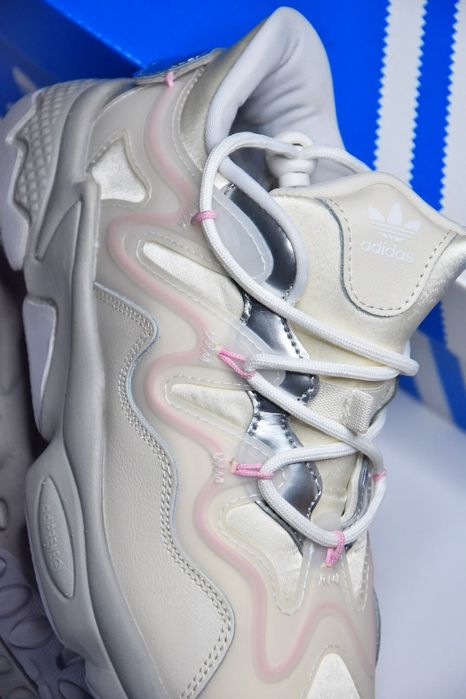 Жіночі Кросівки Адідас OZWEEGO Plus(37,39,40,41)