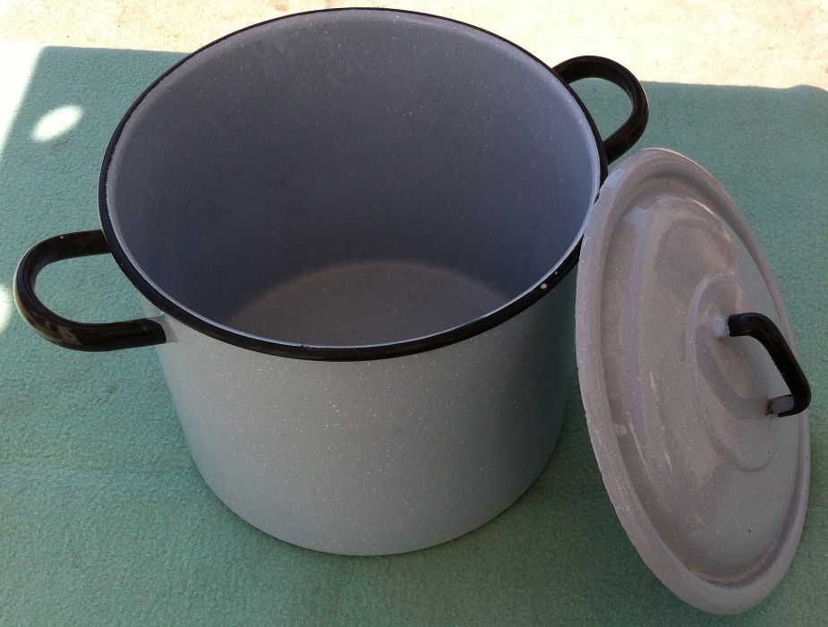 panela de esmalte vintage nunca utilizada