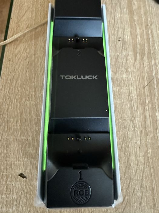 Зарядна станція TOKLUCK для геймпадів PS5 / Edge Controller (Нова)