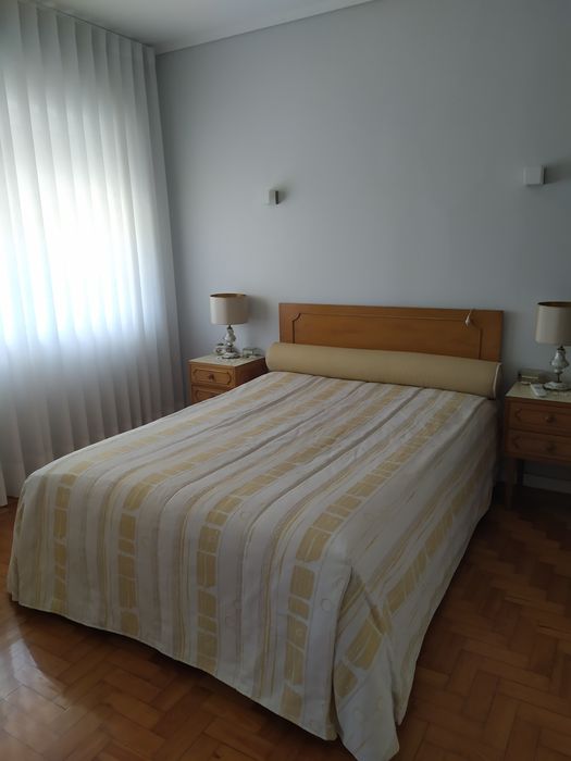 Colcha + almofadas rolo cama de casal
