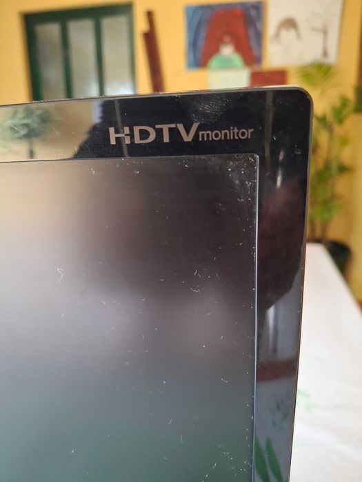 Televisão Samsung c/ comando como nova