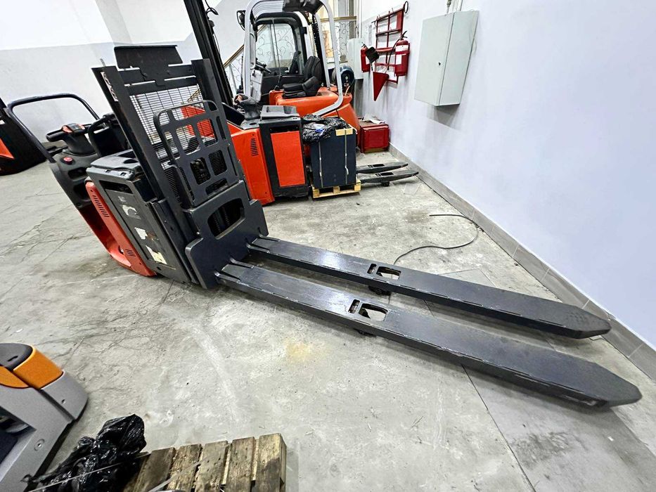 Комплектувальник замовлень LINDE N 20 LX. Висота підйому 960 мм.