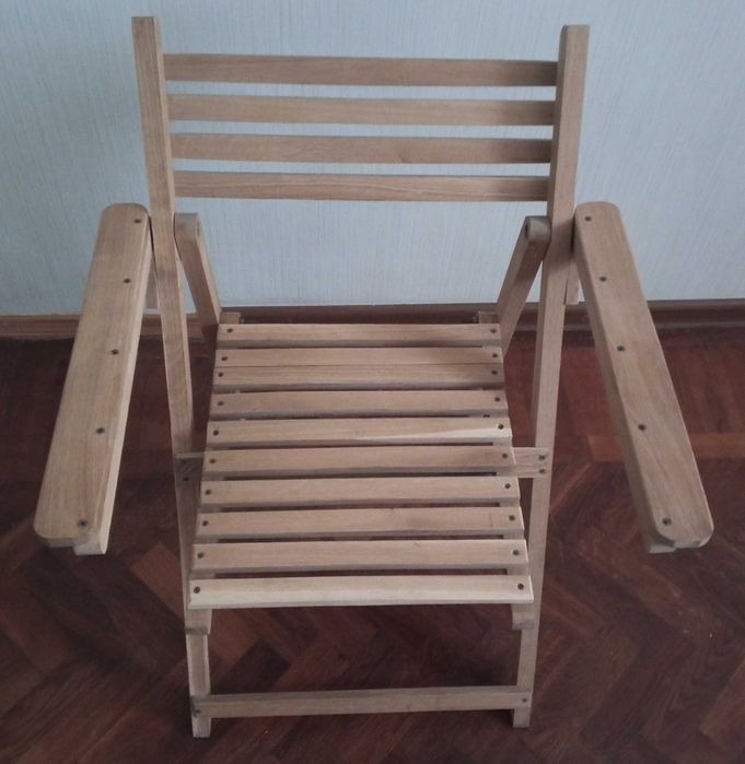 Деревянный раскладной стул (кресло) для сада или двора