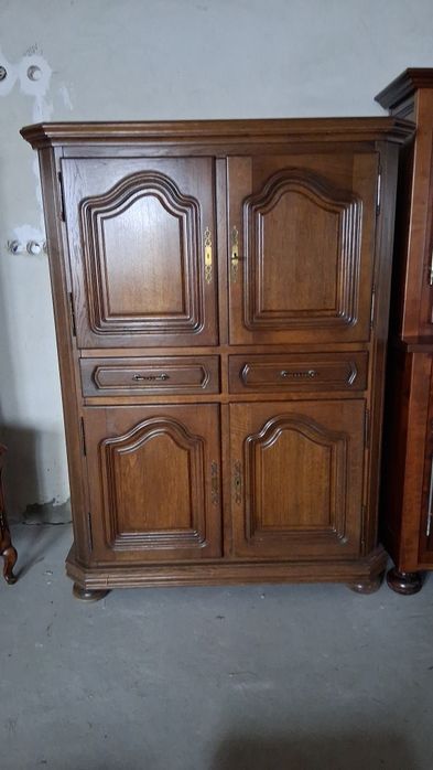 Комоди буфет сервант вітрина шафа тумбочки Бельгія