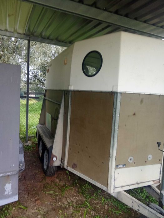 atrelados de carga,atrelados de cavalos e de transporte de carros