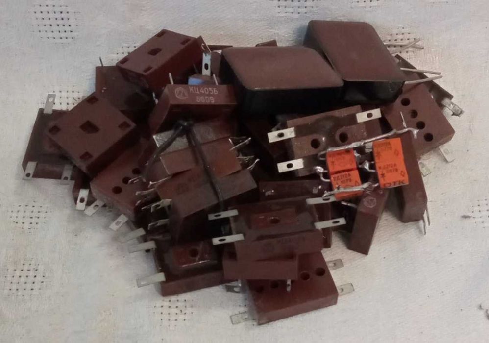 Диоды серий Д, КД, КЦ, КС, КУ