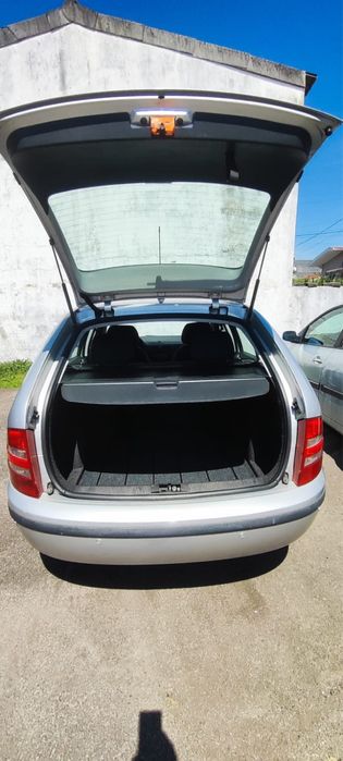 Skoda Fabia 1.4 16V | 178.000 km | Ecrã Android + Câmara | Revisão Feita
