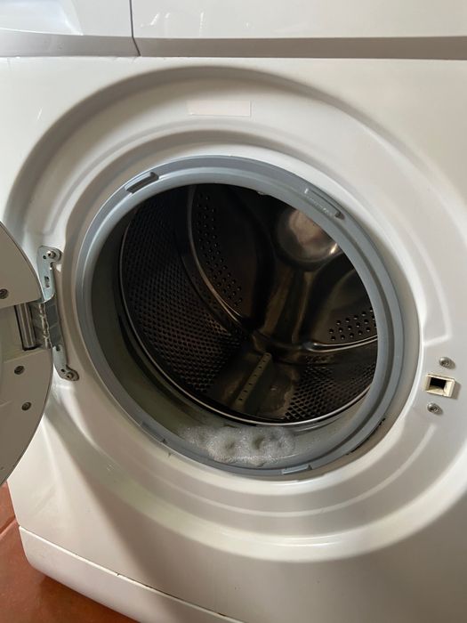 Máquina de lavar roupa como nova 6kg
