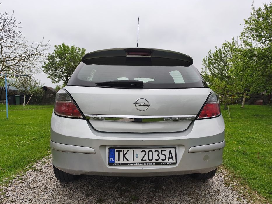 Opel Astra 1.6 16v B. 2007rok