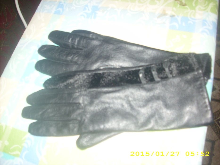 Продам перчатки женские
