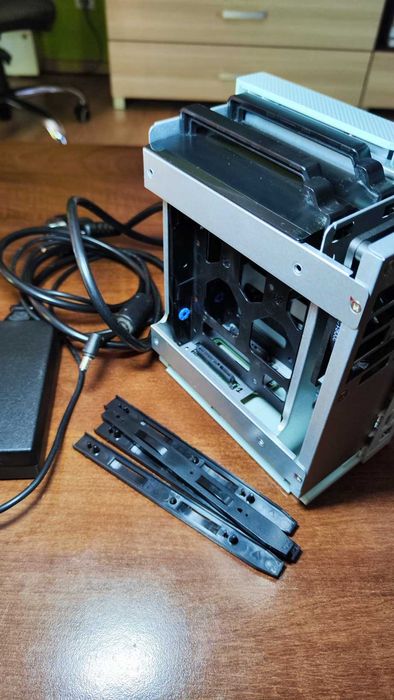 Serwer NAS Qnap TS-230