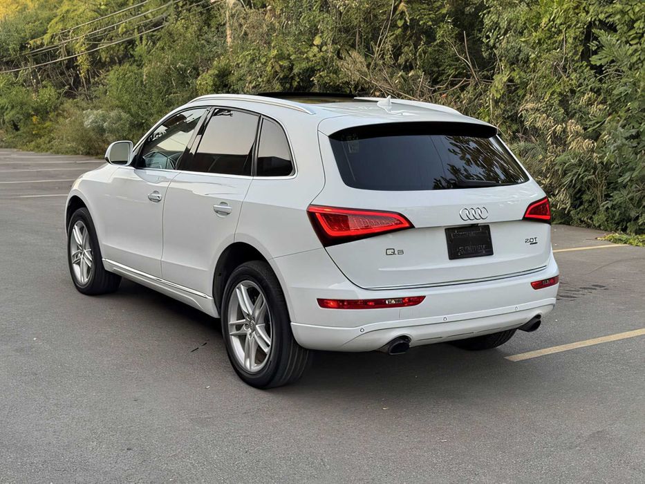Audi Q5      2015