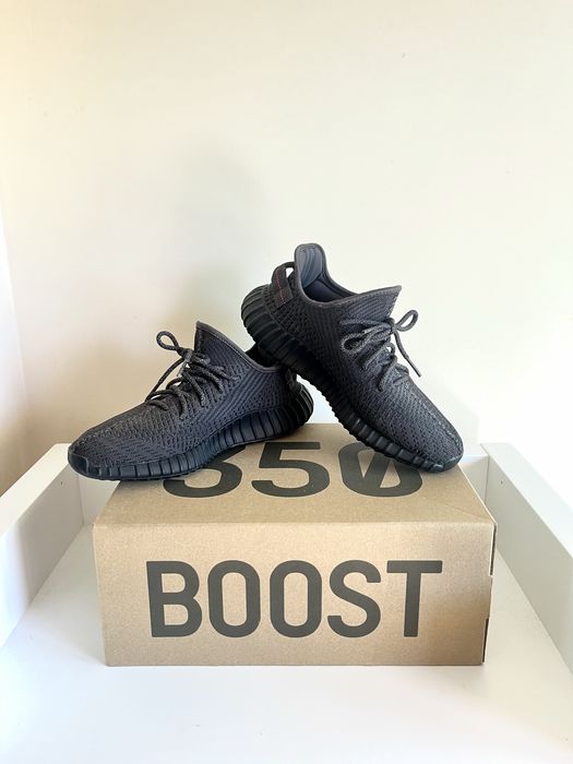 Yeezy Boost Black