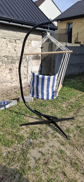 Fotel wiszący huśtawka ze stelażem