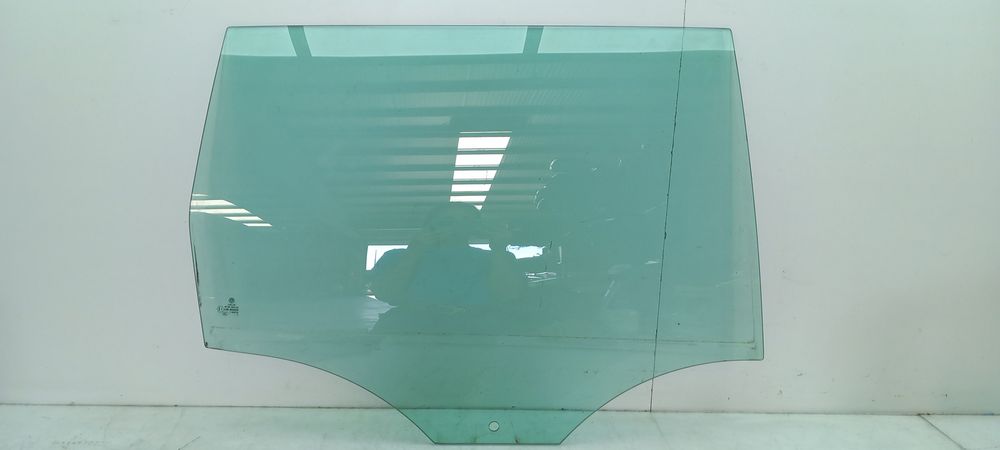 Vidro porta trás direito VOLKSWAGEN Passat Variant (365)