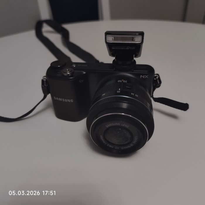 Фотоапарат  цифровий Samsung NX2000.