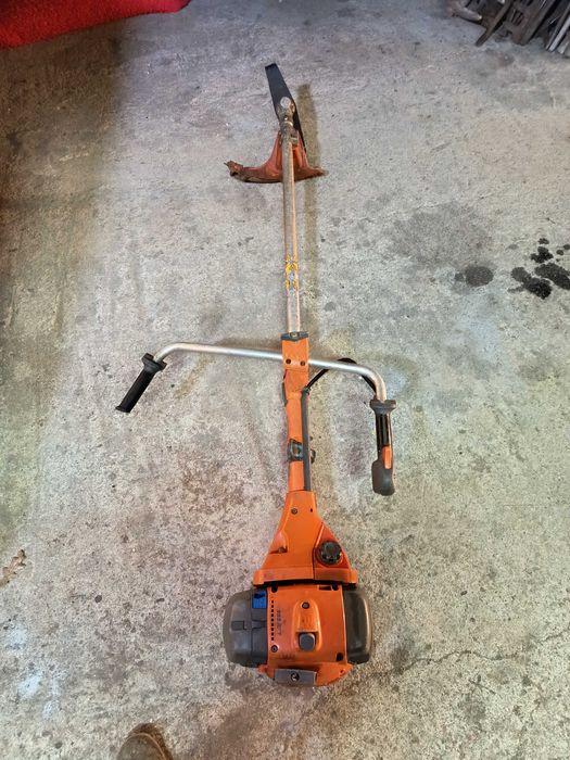 Roçadora Husqvarna 555