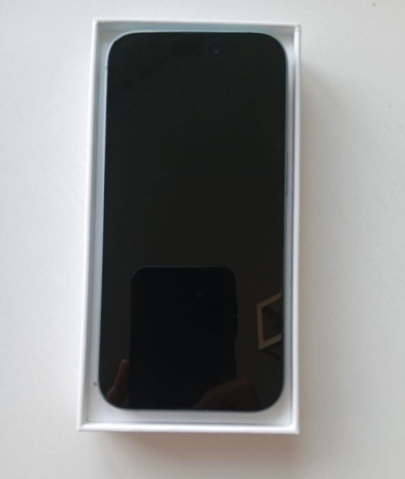 Telefon IPhone 16