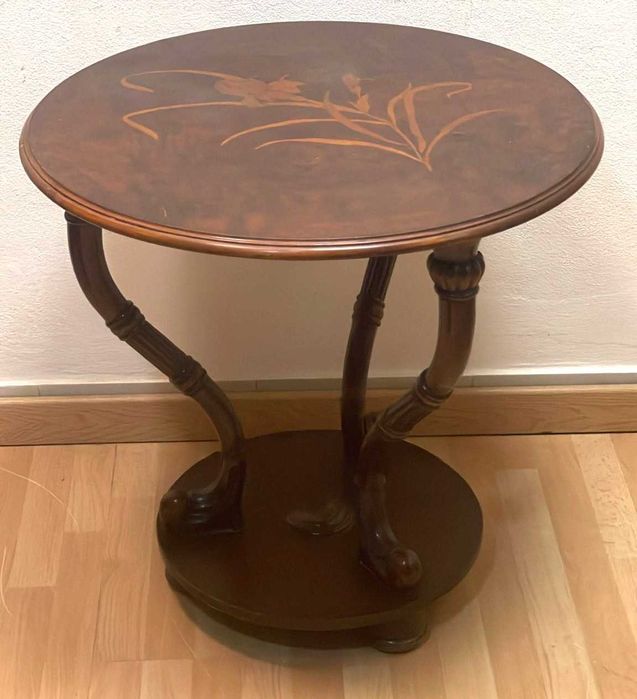 Mesa auxiliar circular de estilo clássico,  mesa de apoio ou de chá.
