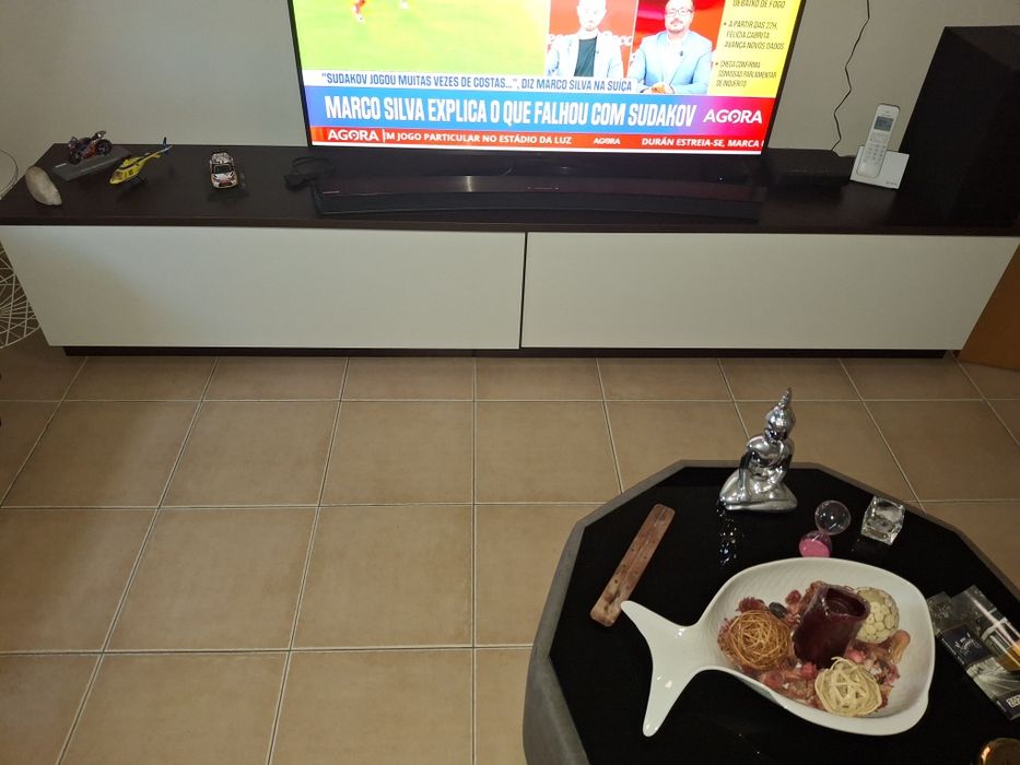 Vendo móvel TV Wengue/branco