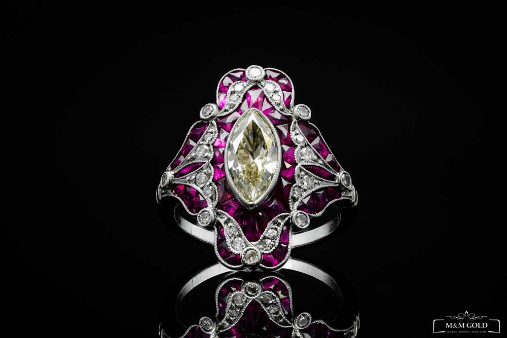 Pierścionek platynowy Art Deco, Vintage z diamentami i rubinami