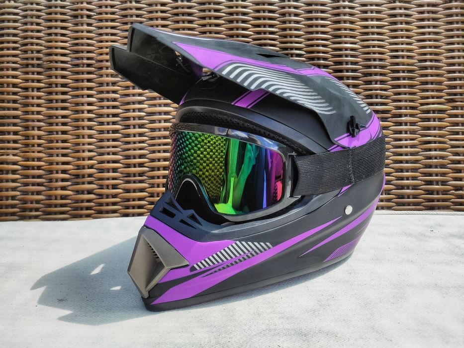 Кроссовый шлем Новый!