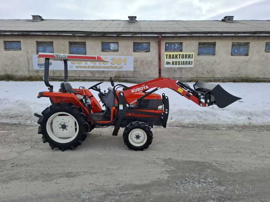 Traktorek japoński 4x4 Kubota GL 240 z ładowaczem piękny  stan