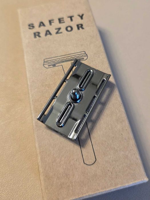 Станок для бритья Т-образный iRazor (Gillette Tech)