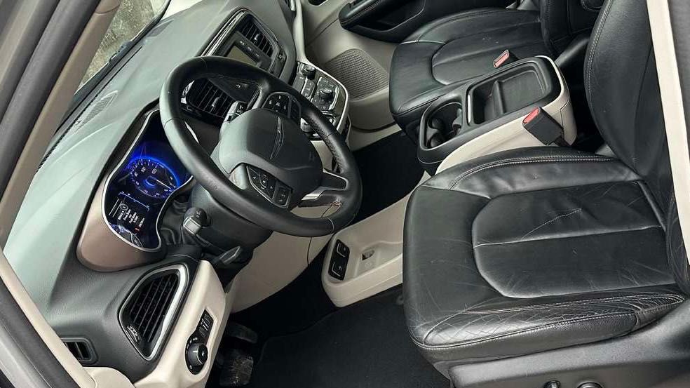 Chrysler Pacifica 3.6 бензин 2017 рік, США