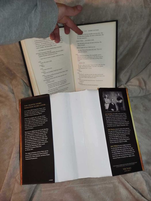 Livro Harry Potter and the Cursed Child