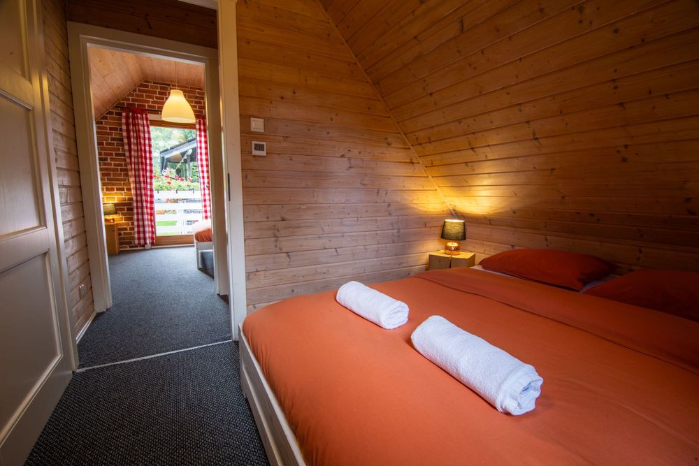 Górskie Domki - sauna i jacuzzi (dom lub pokoje)