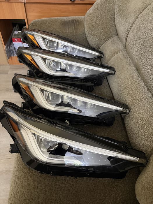 Передние фары Infiniti QX50/55