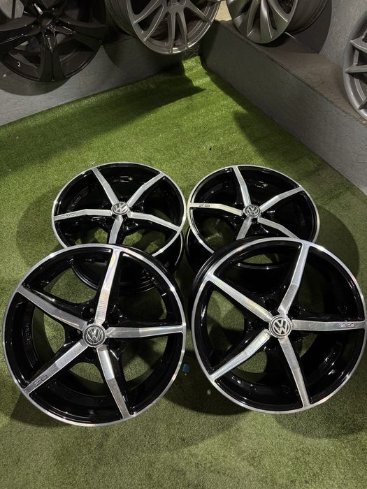 Диски титани 5:112R17 Audi Skoda Volkswagen оригінал комплект склад