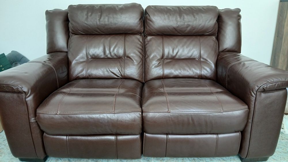 Sofá couro verdadeiro elétrico