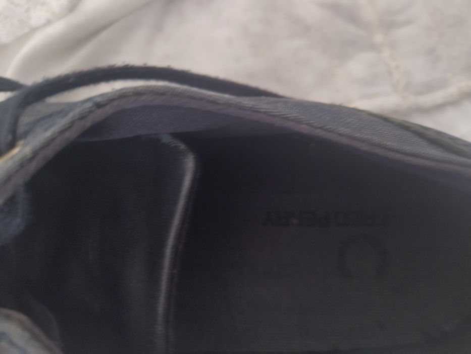 Tênis azul  de  marca 41  em bom estado