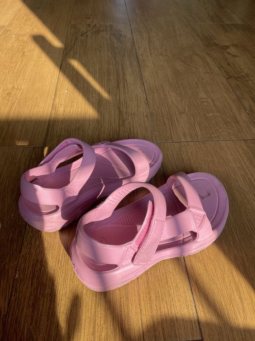 Sandale Teva.