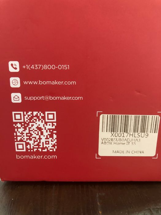 Bomaker S5 Projector.