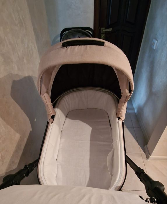 Продам коляску Adamex