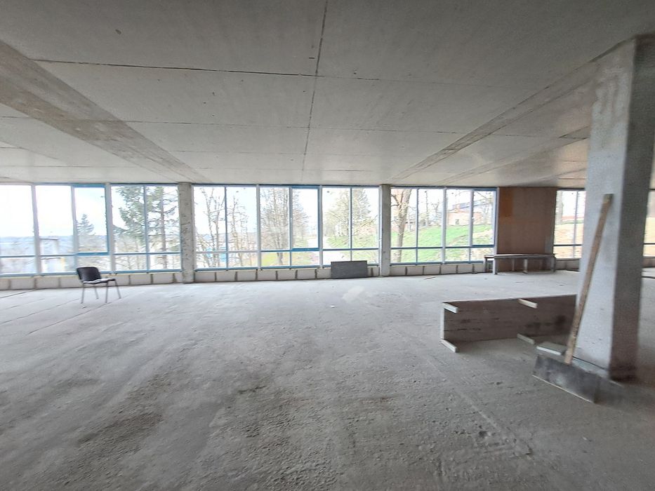 Оренда комерційного приміщення 720 м'2 вул.Микулинецька