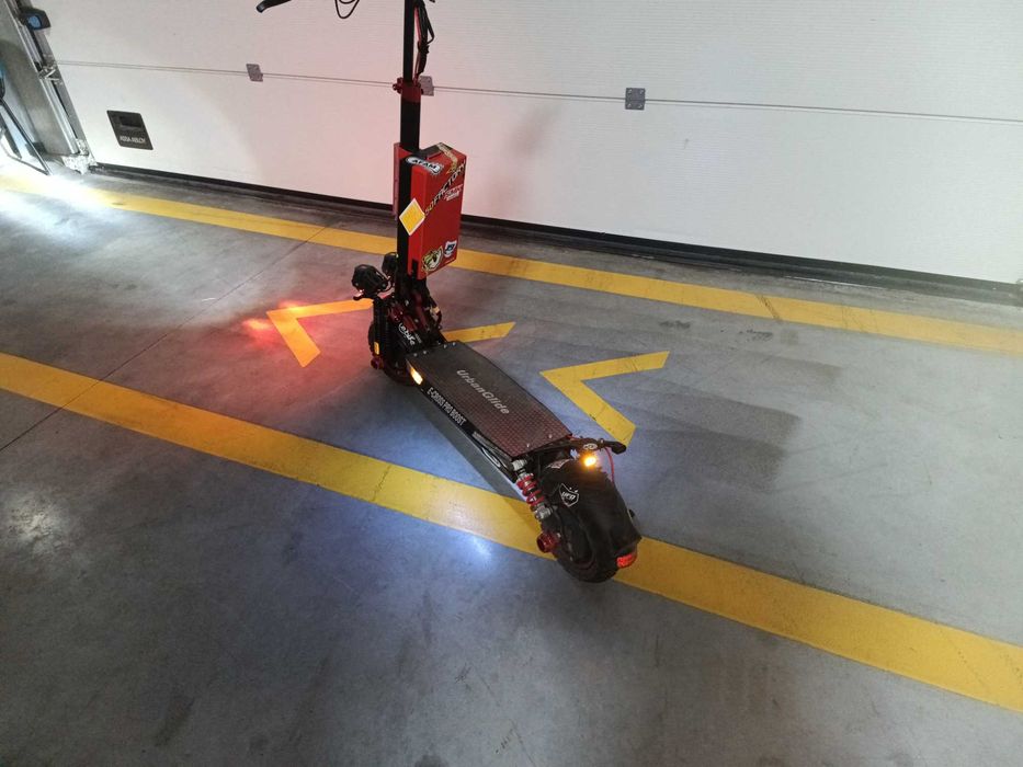 Trotinete urbenglide e-cross pro boost