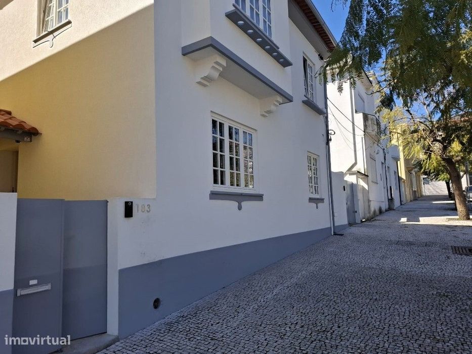 Quarto suite exclusivo estudantes inserido em Moradia Nova - Centro da