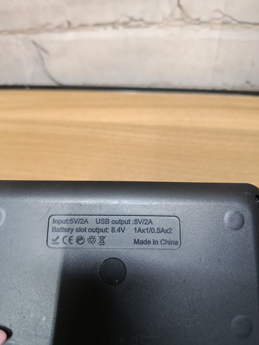 Podwójna ładowarka  / powerbank + 2 szt. Akumulator LP-E6H