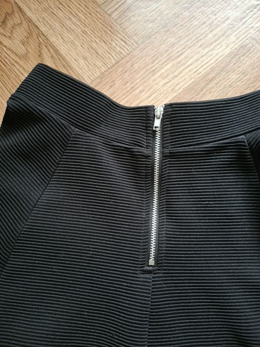 Віддам юбку розмір xs на зріст 158 см. В  гарному стані