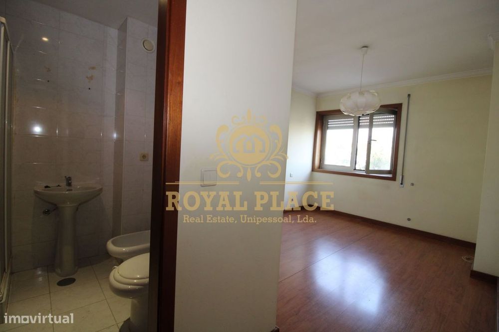 Apartamento T2, Paços de Brandão