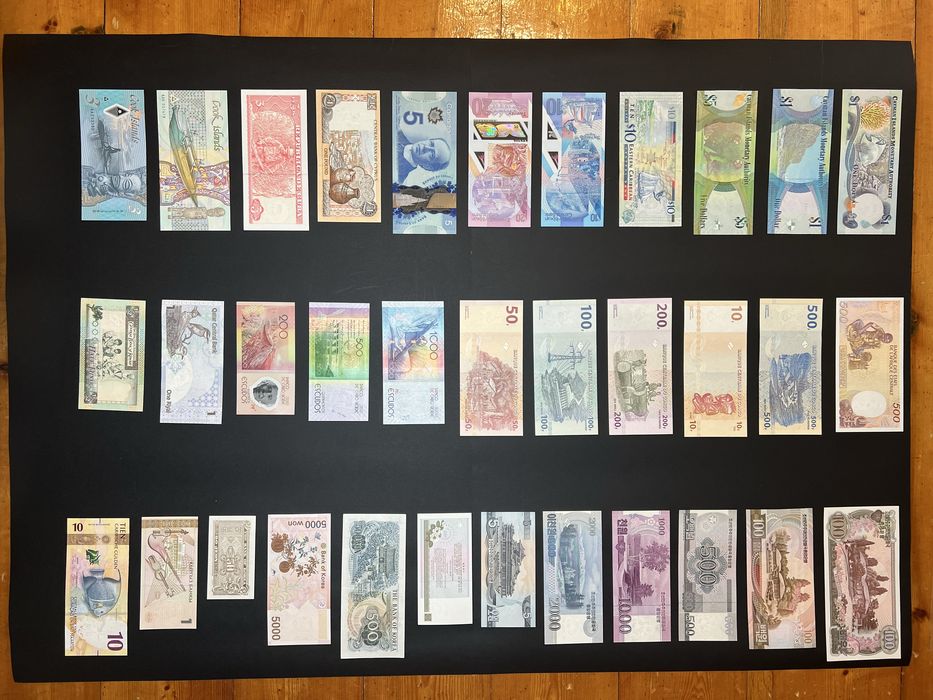 Банкноти, купюри, гроші різних країн світу від 10 грн