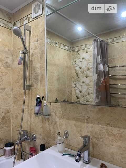 Продаж трьохкімнатної квартири 5/9 пов Розділ. кімнати Сади №14851