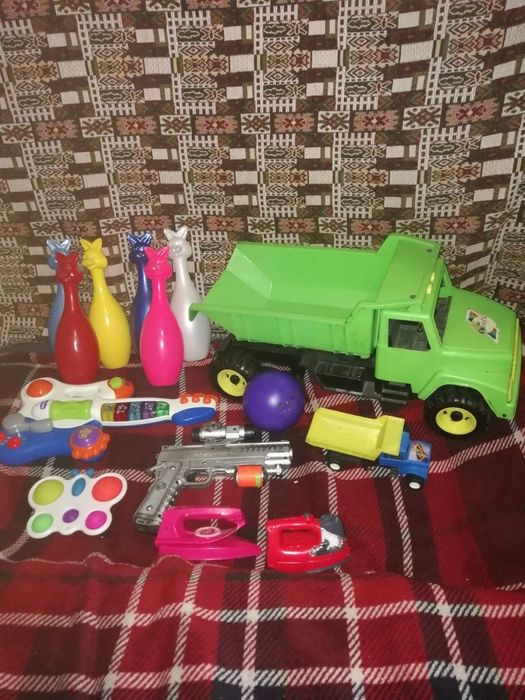 Игрушки детские машины